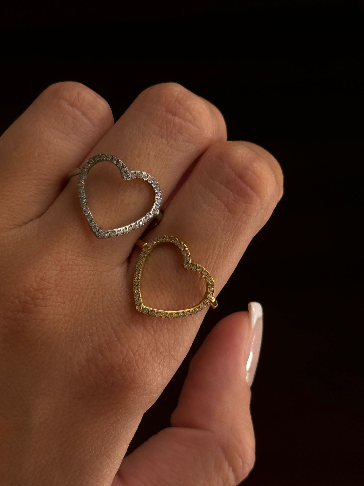 Anello cuore piccolo forato brillantini