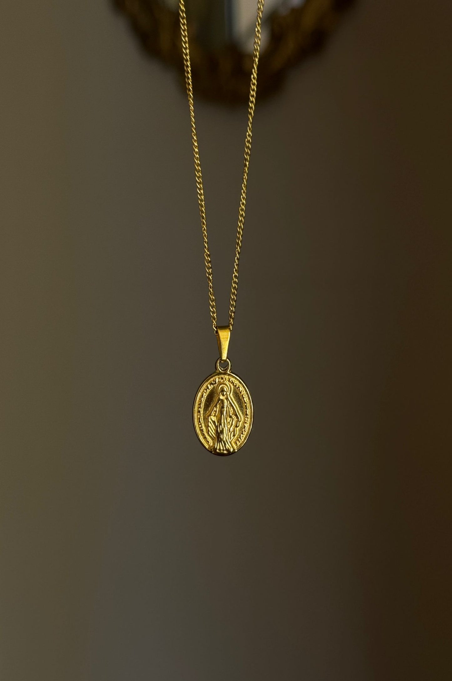 Collana madonnina sacra