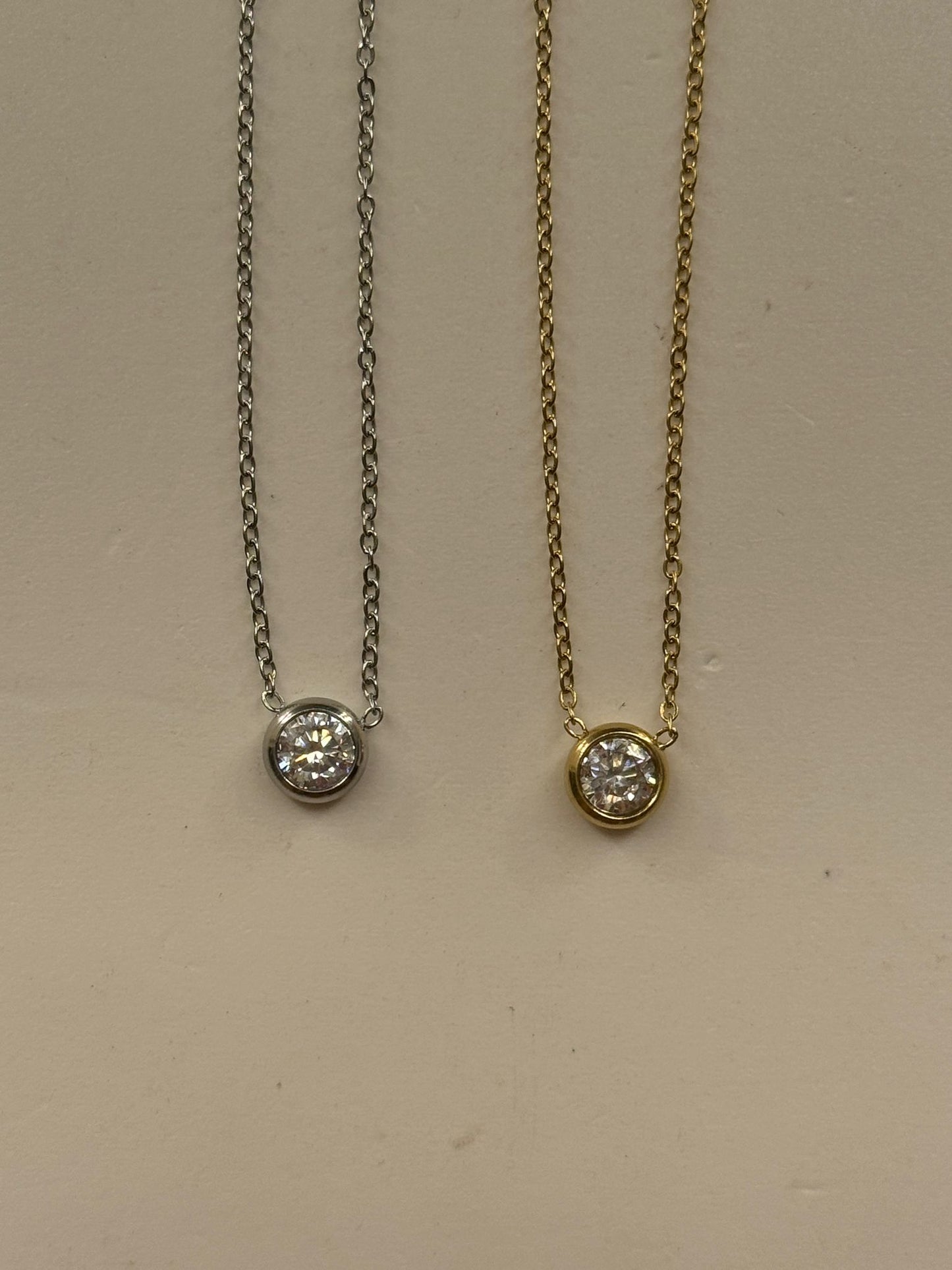 Collana punto luce tondo