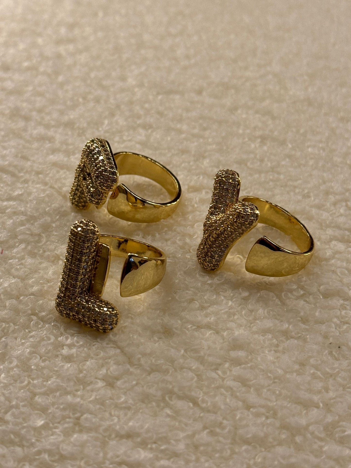 Anello lettera bubble