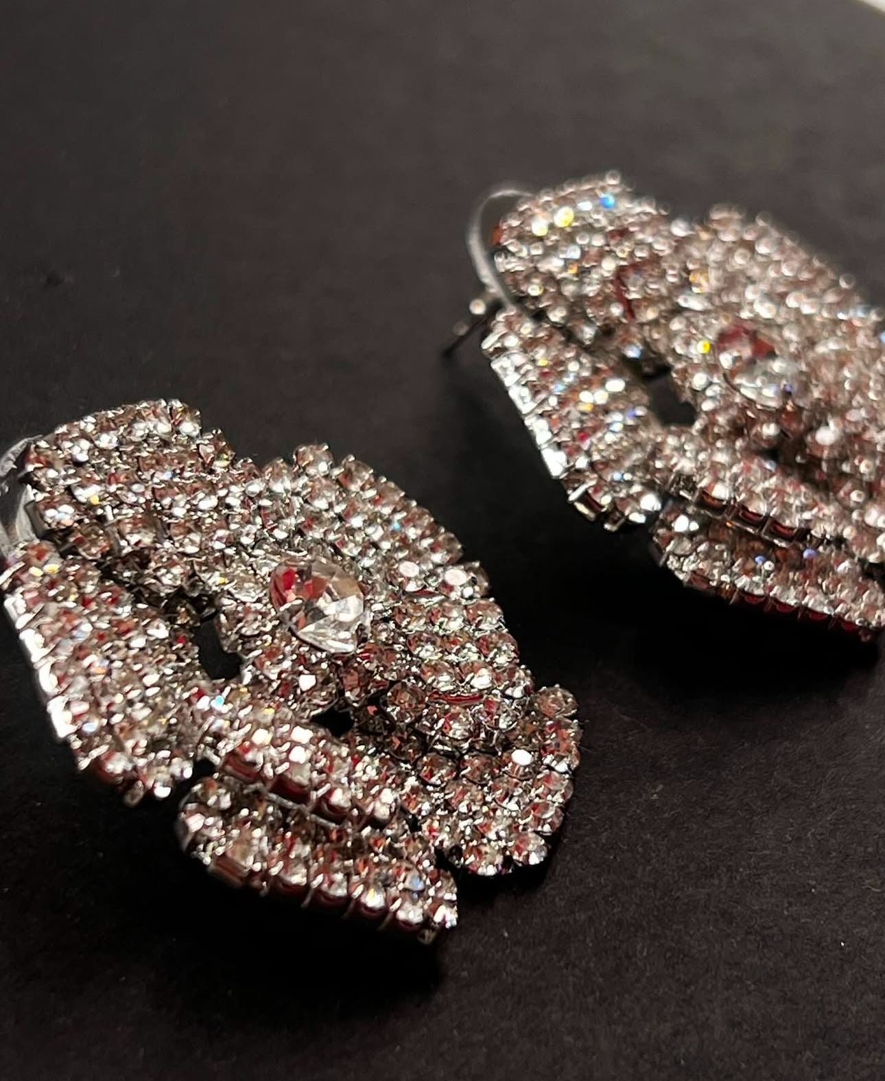 Orecchini fiore strass