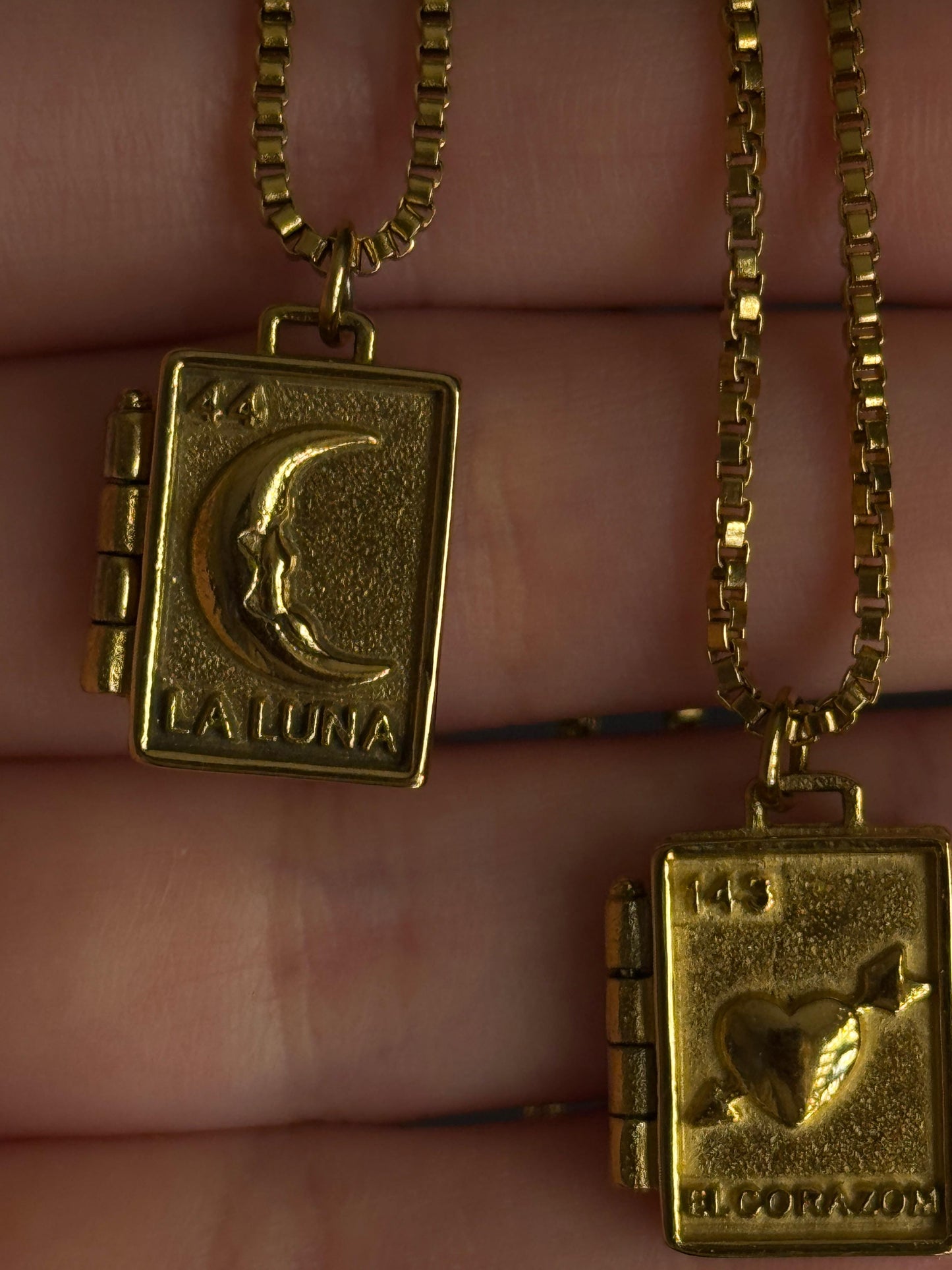 Collana apribile “LA LUNA” / “EL CORAZON”