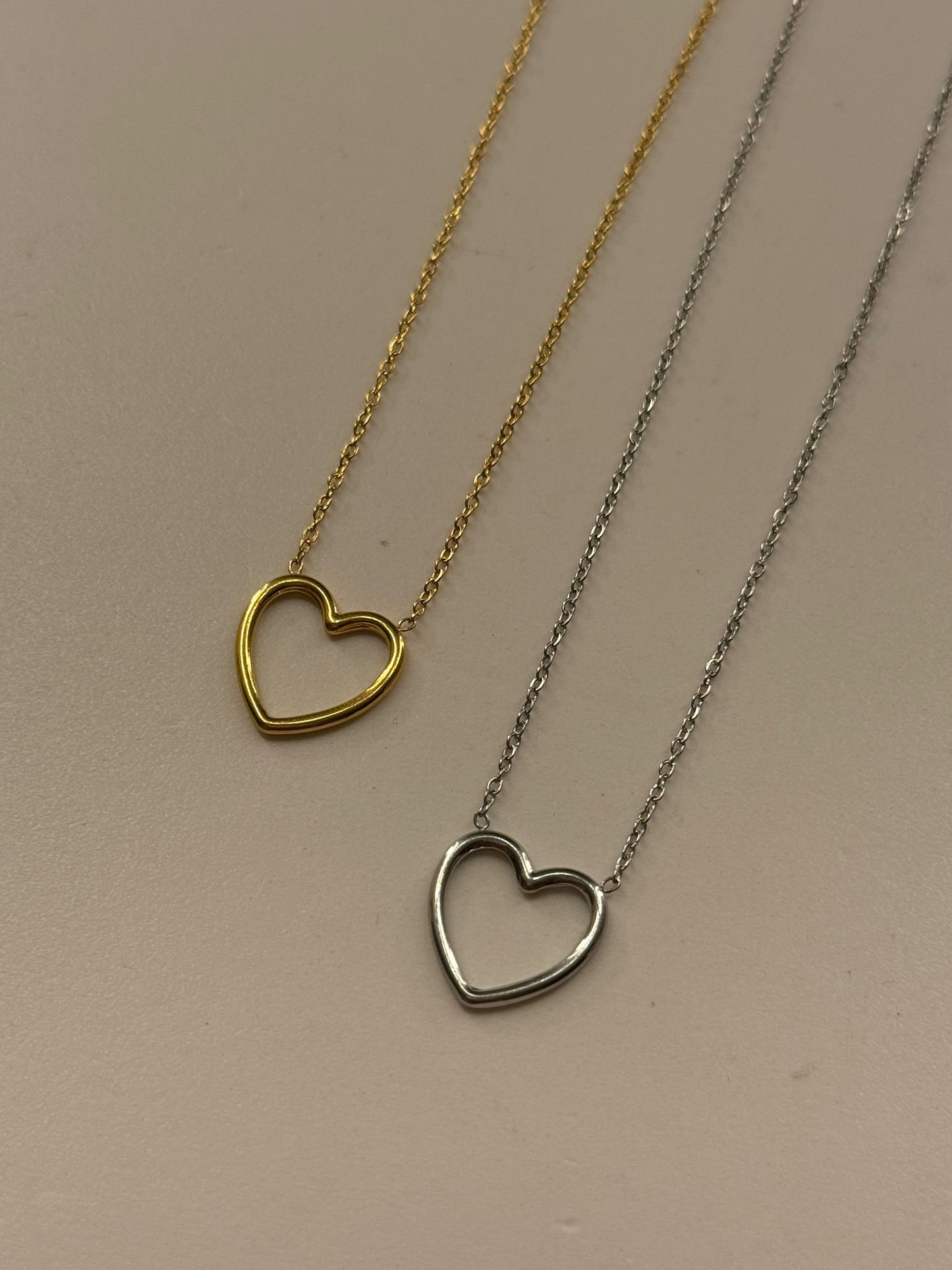 Collana cuore forato