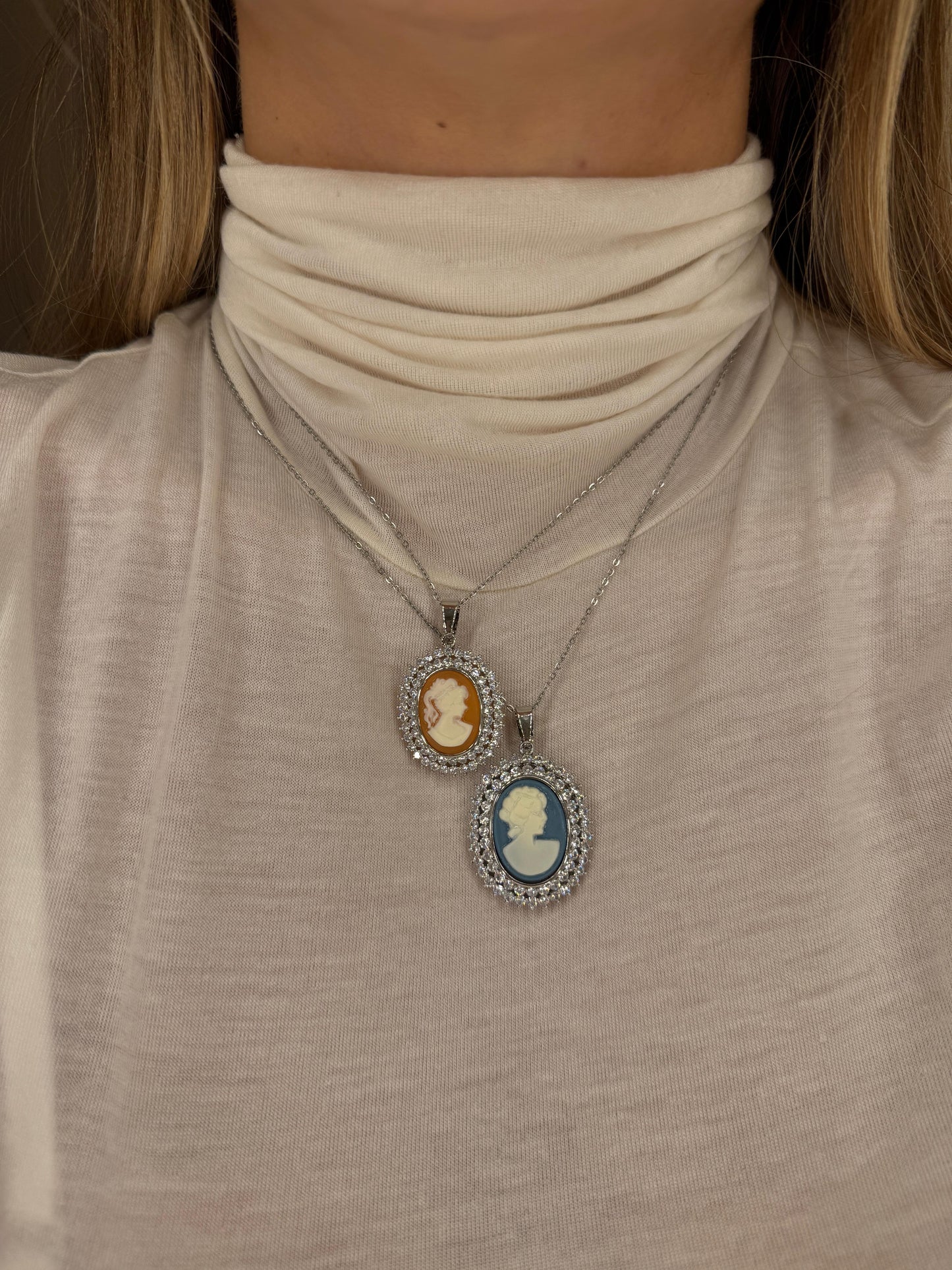 Collana CAMEO
