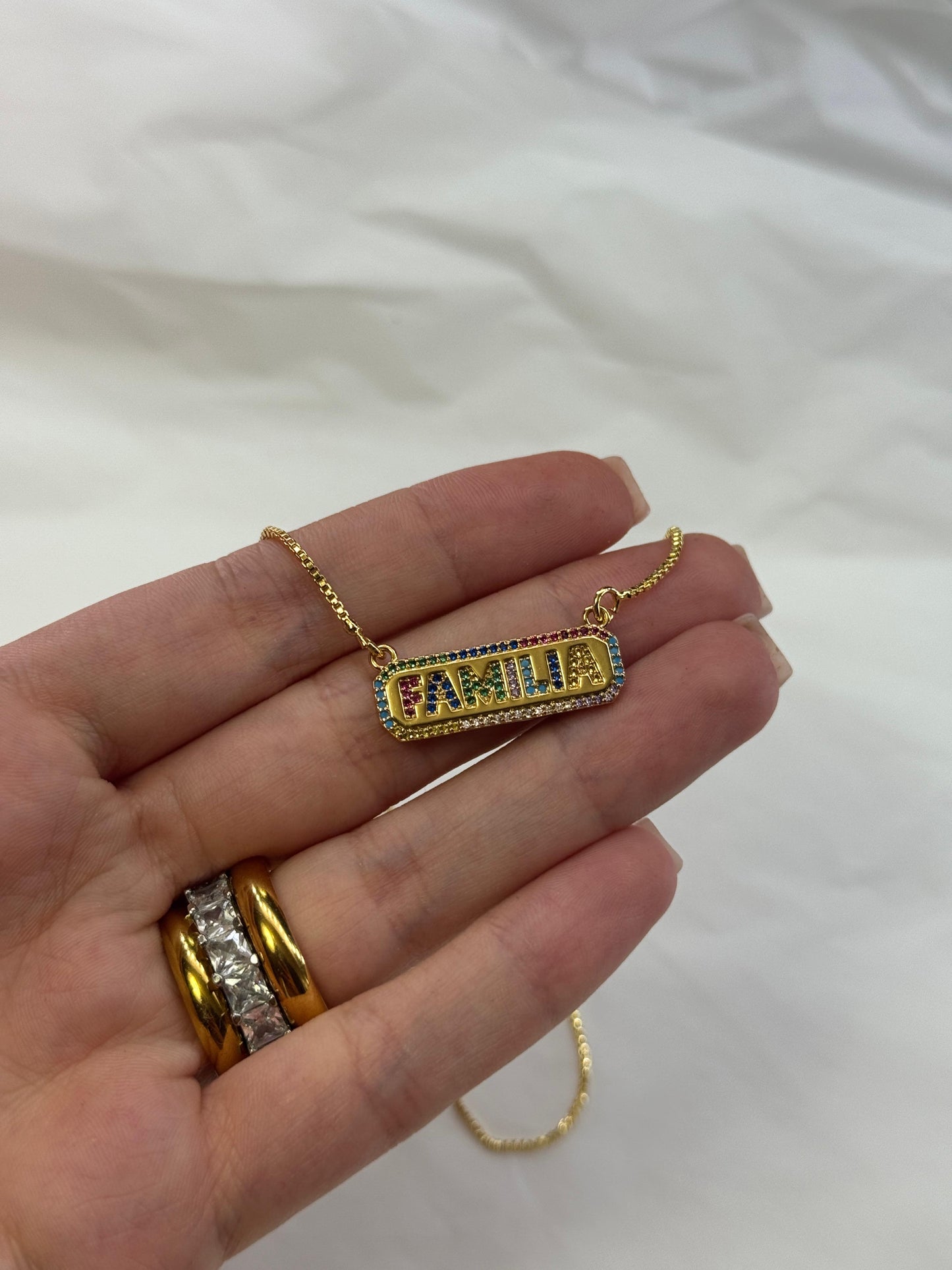 Collana targhetta “FAMILIA”