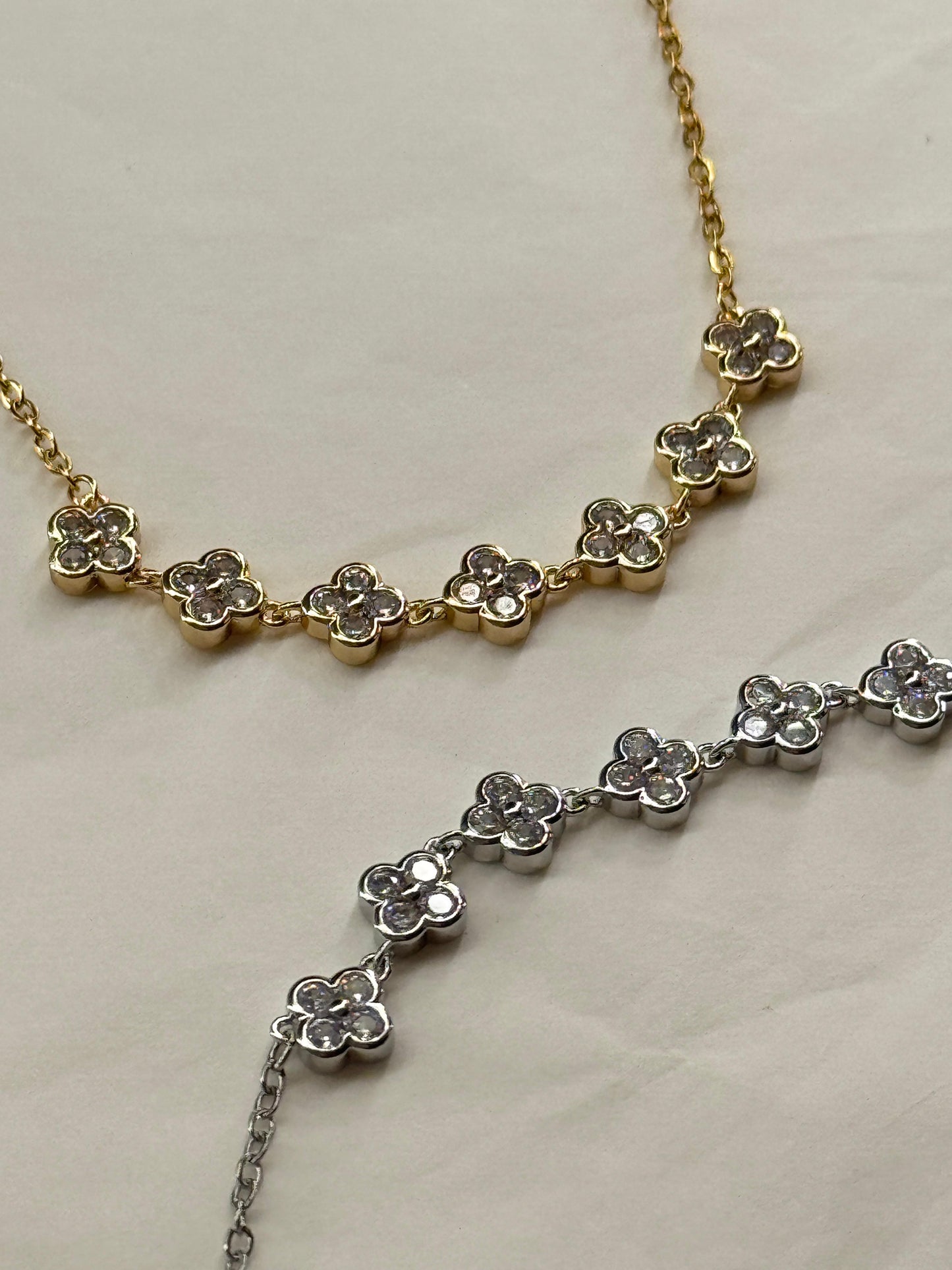 Collana Micro Fiori simil van cl**f