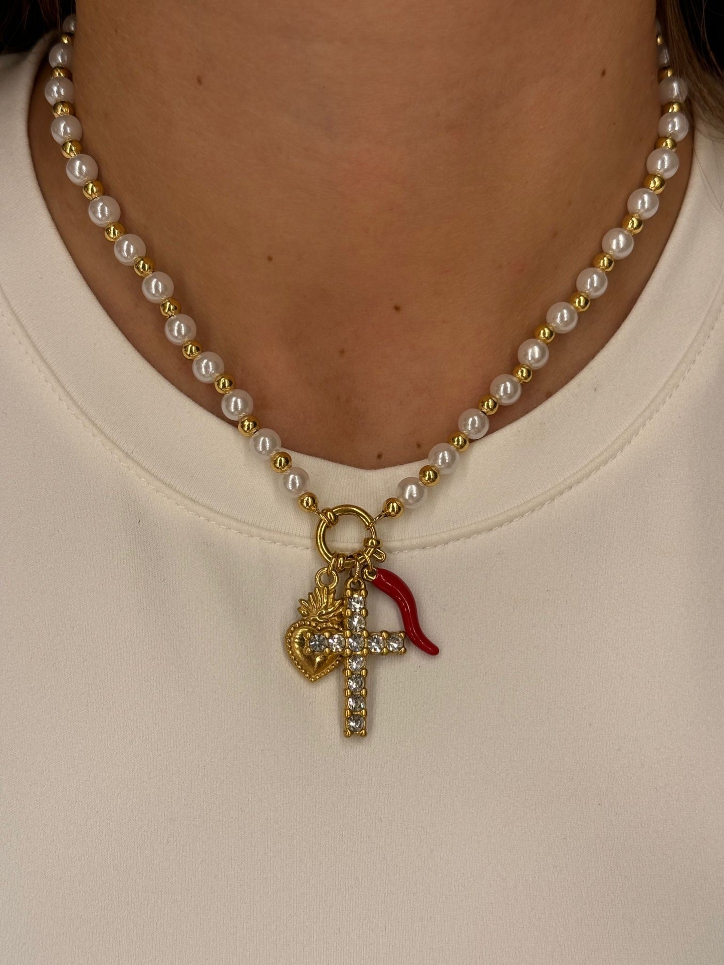 Collana Perle Croce porta fortuna