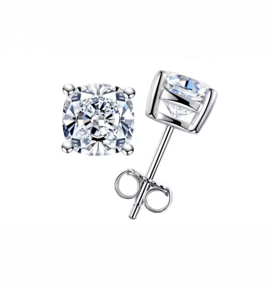 Punti luce taglio Cushion in Moissanite