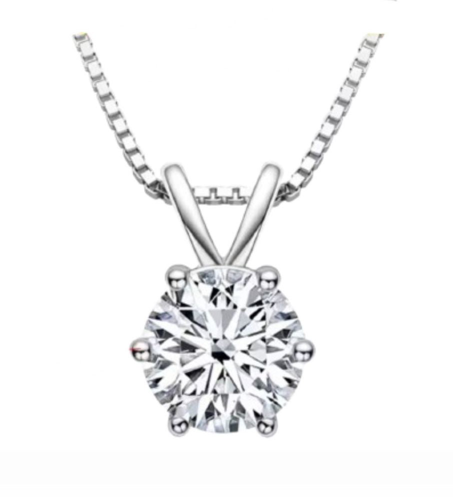 Collana punto luce Round Six Claws in Moissanite