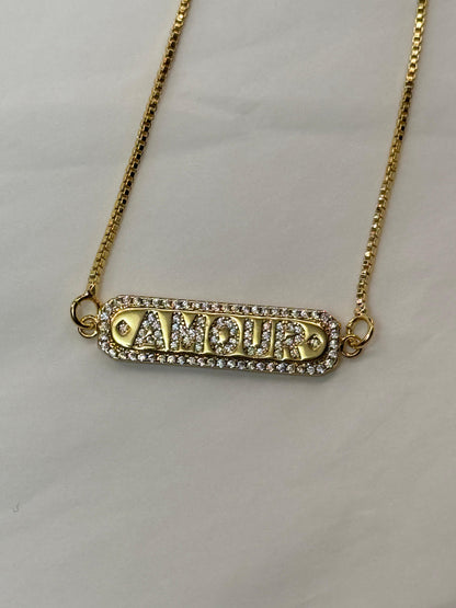 Collana targhetta “AMOUR”