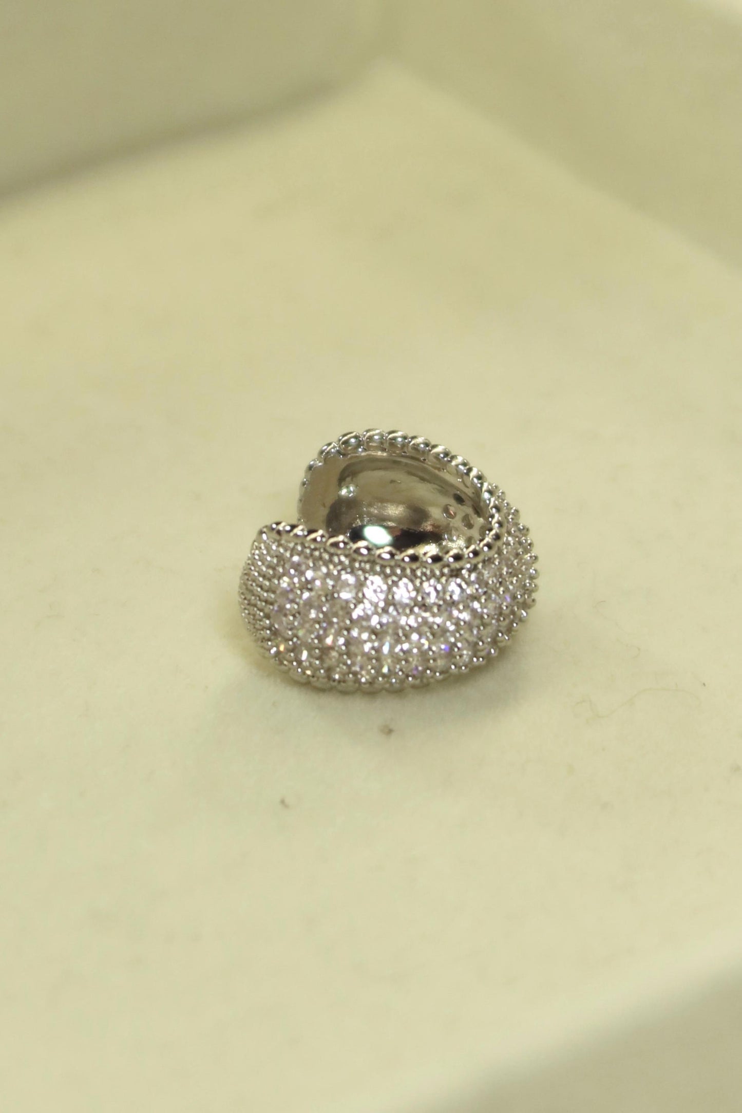 Earcuff Bomb Shine