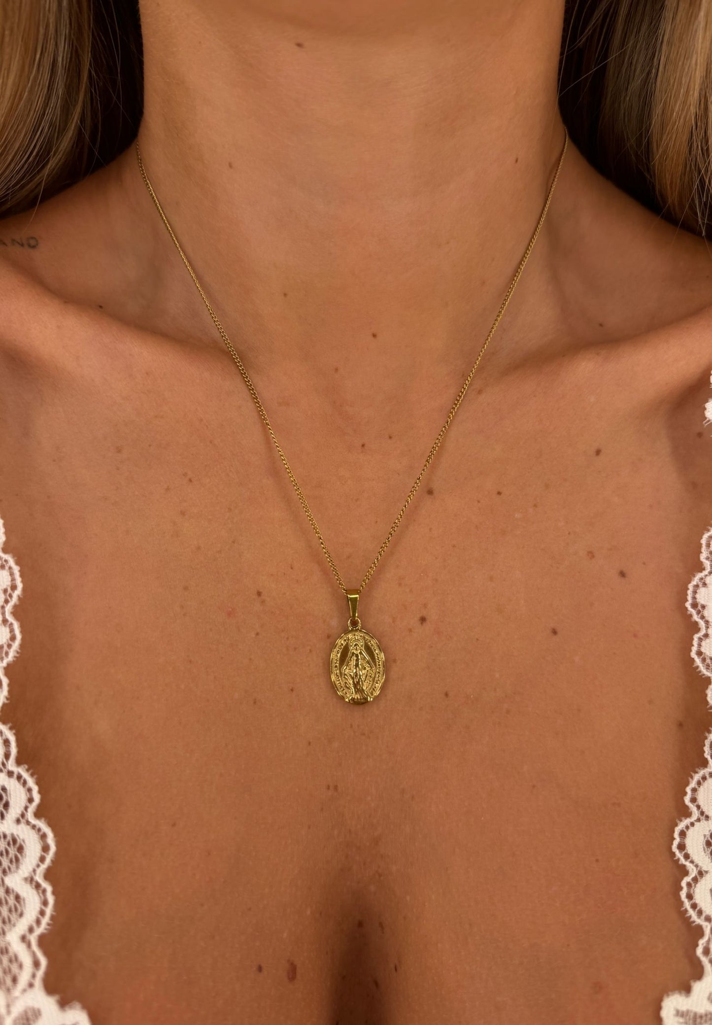 Collana madonnina sacra