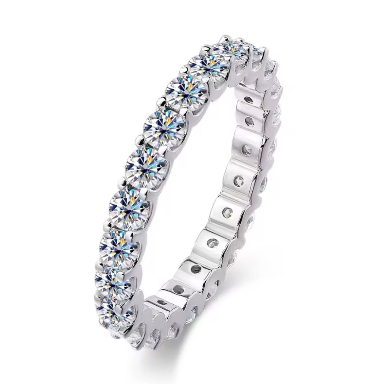 Veretta medium in Moissanite