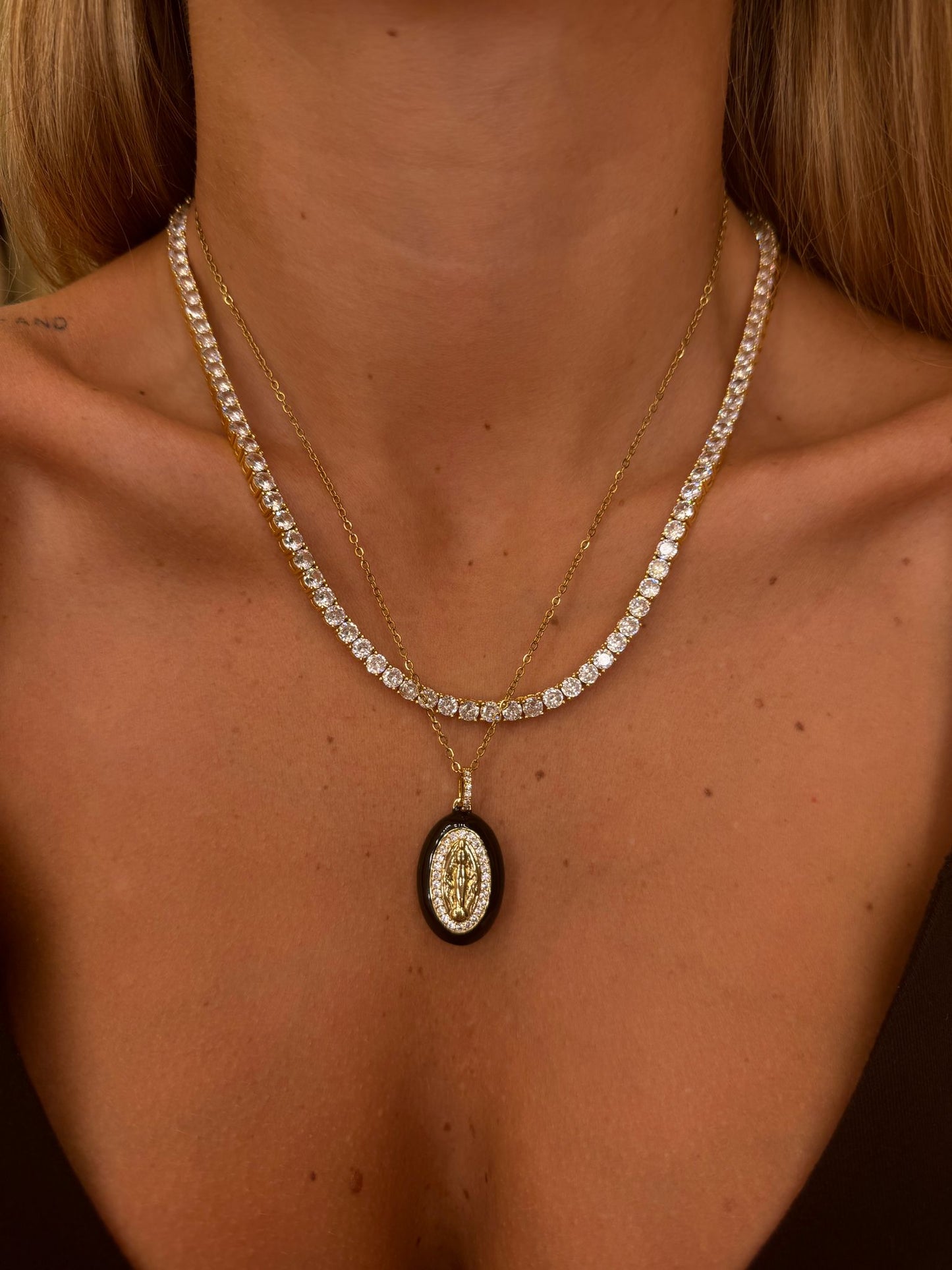 Collana madonnina color autunno/inverno