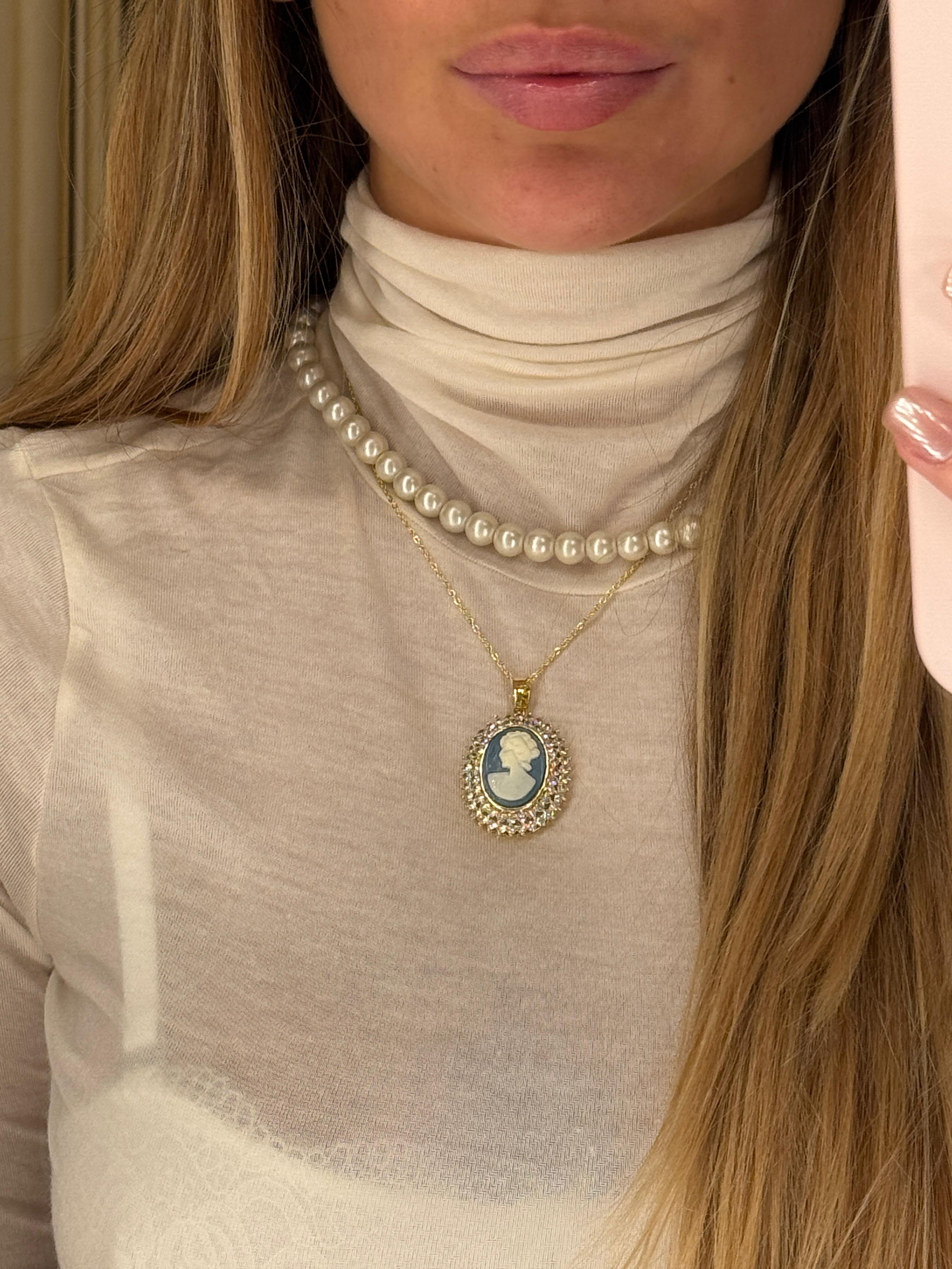Collana CAMEO