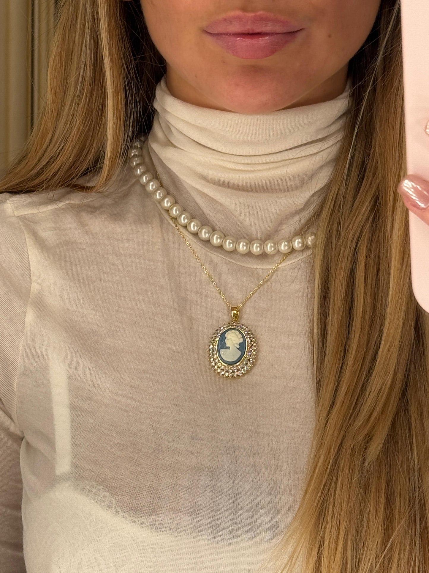 Collana CAMEO