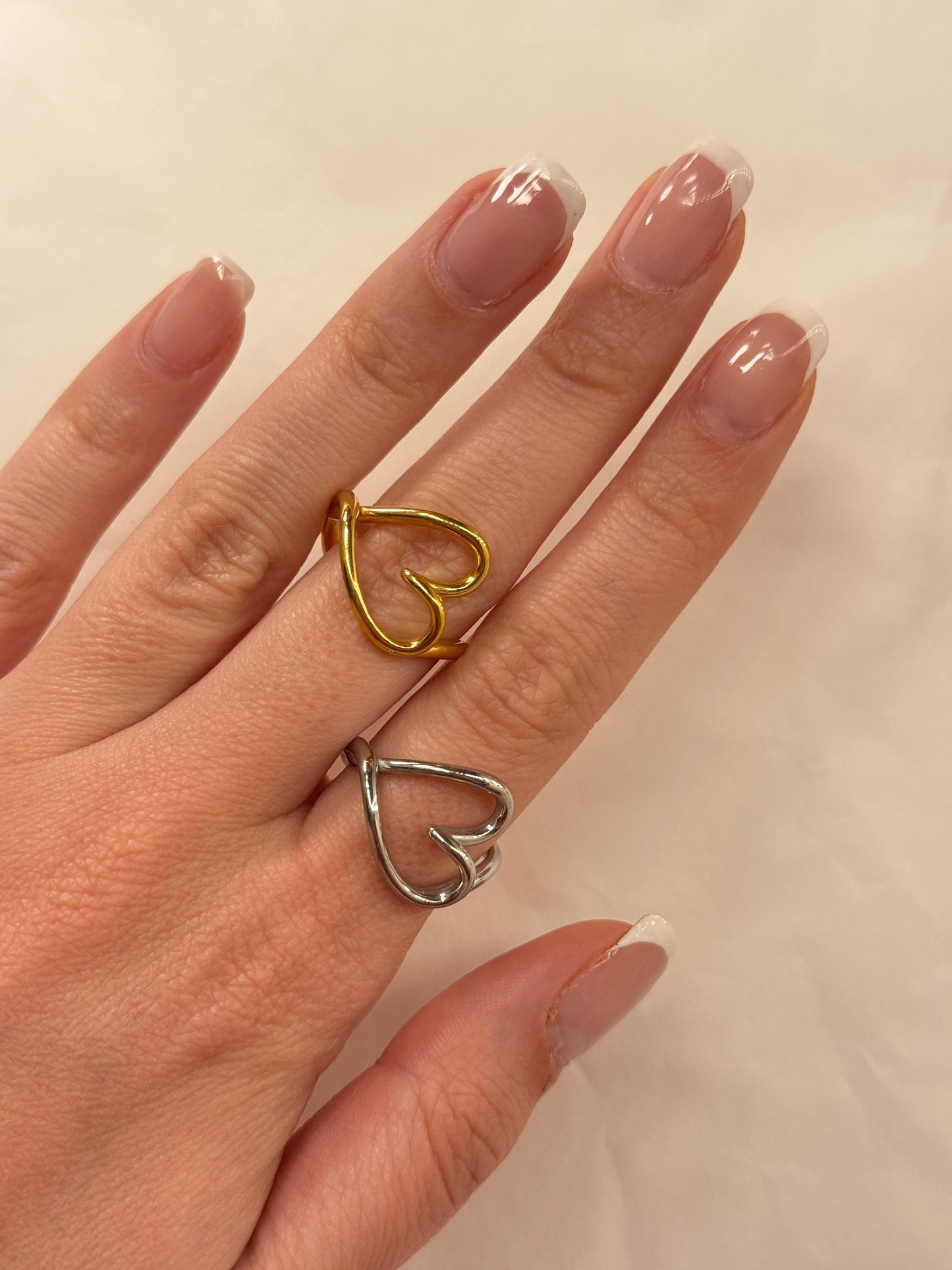Anello Cuore Sinuoso