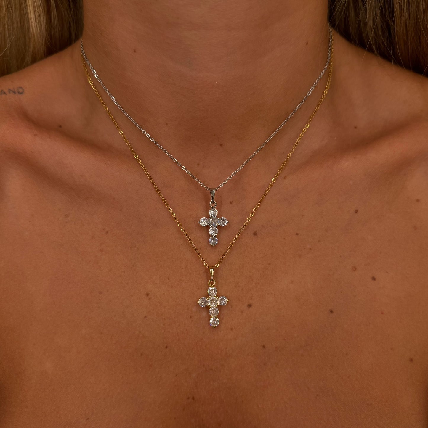 Collana croce zirconi tondi