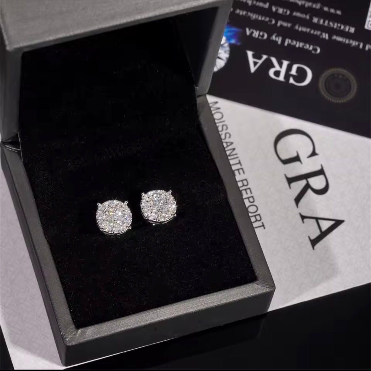 Orecchini a Grappolo in Moissanite