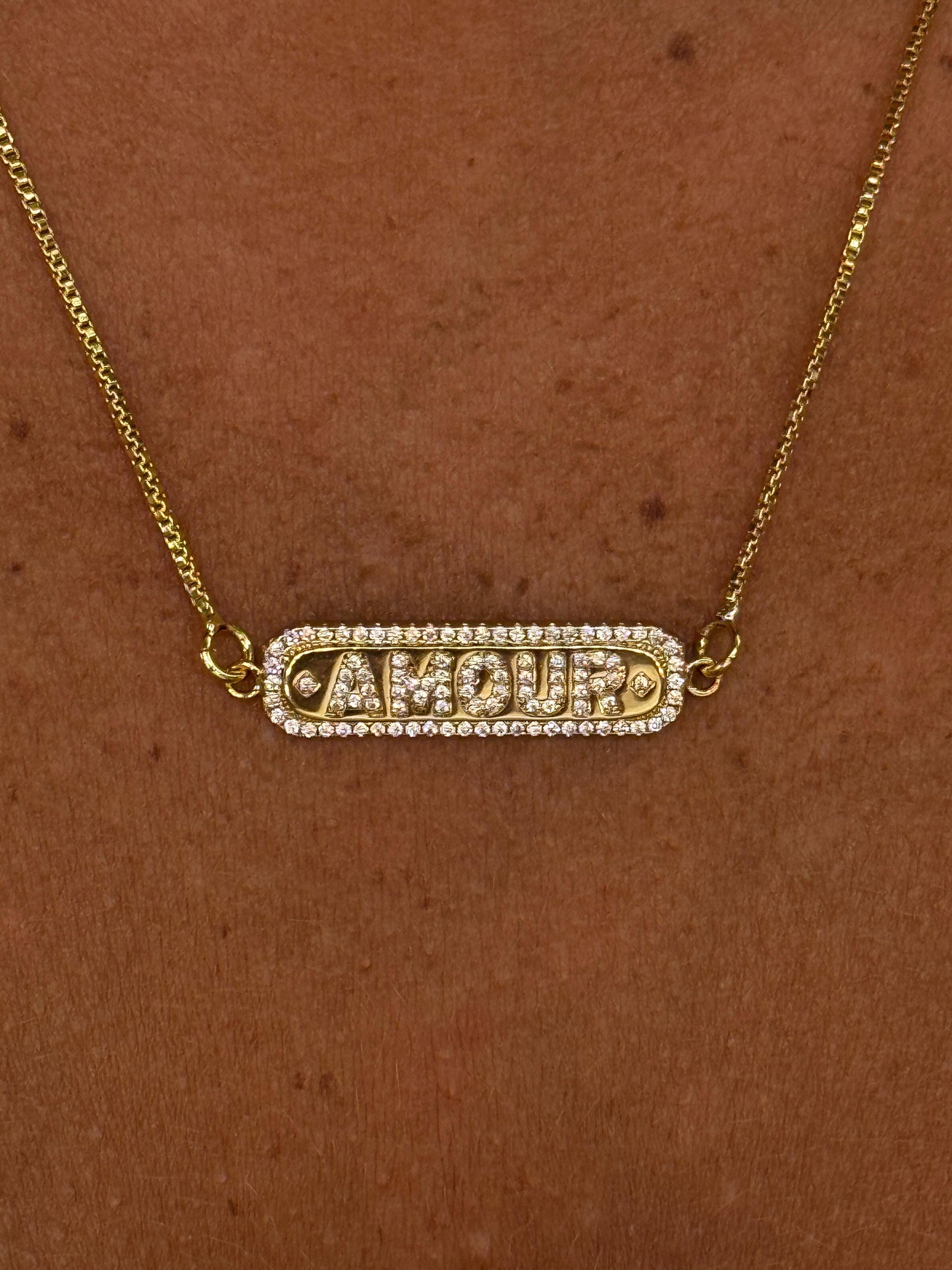 Collana targhetta “AMOUR”