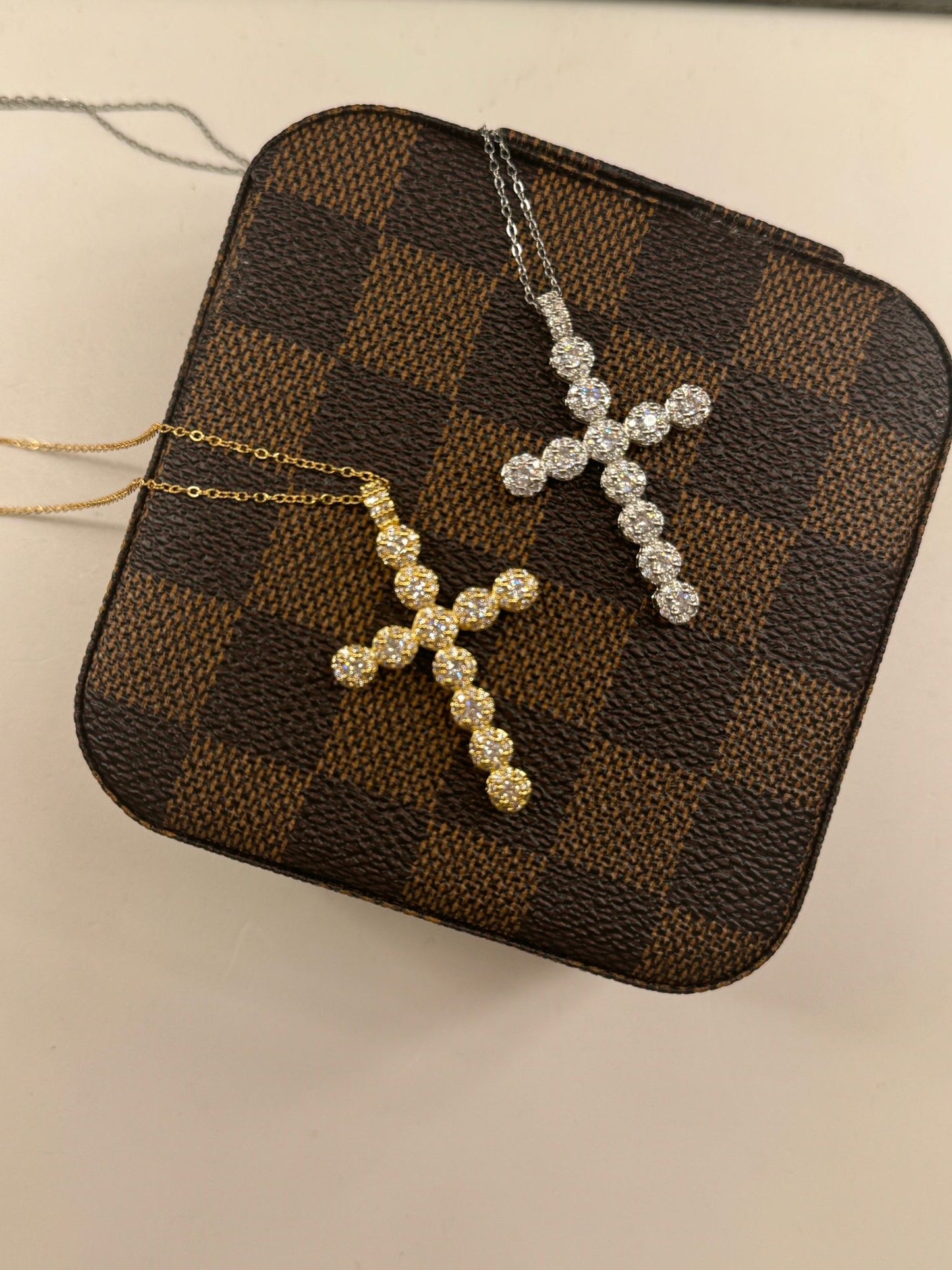 Collana croce VOGUE