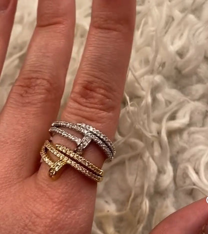 Anello chiodo con brillantini