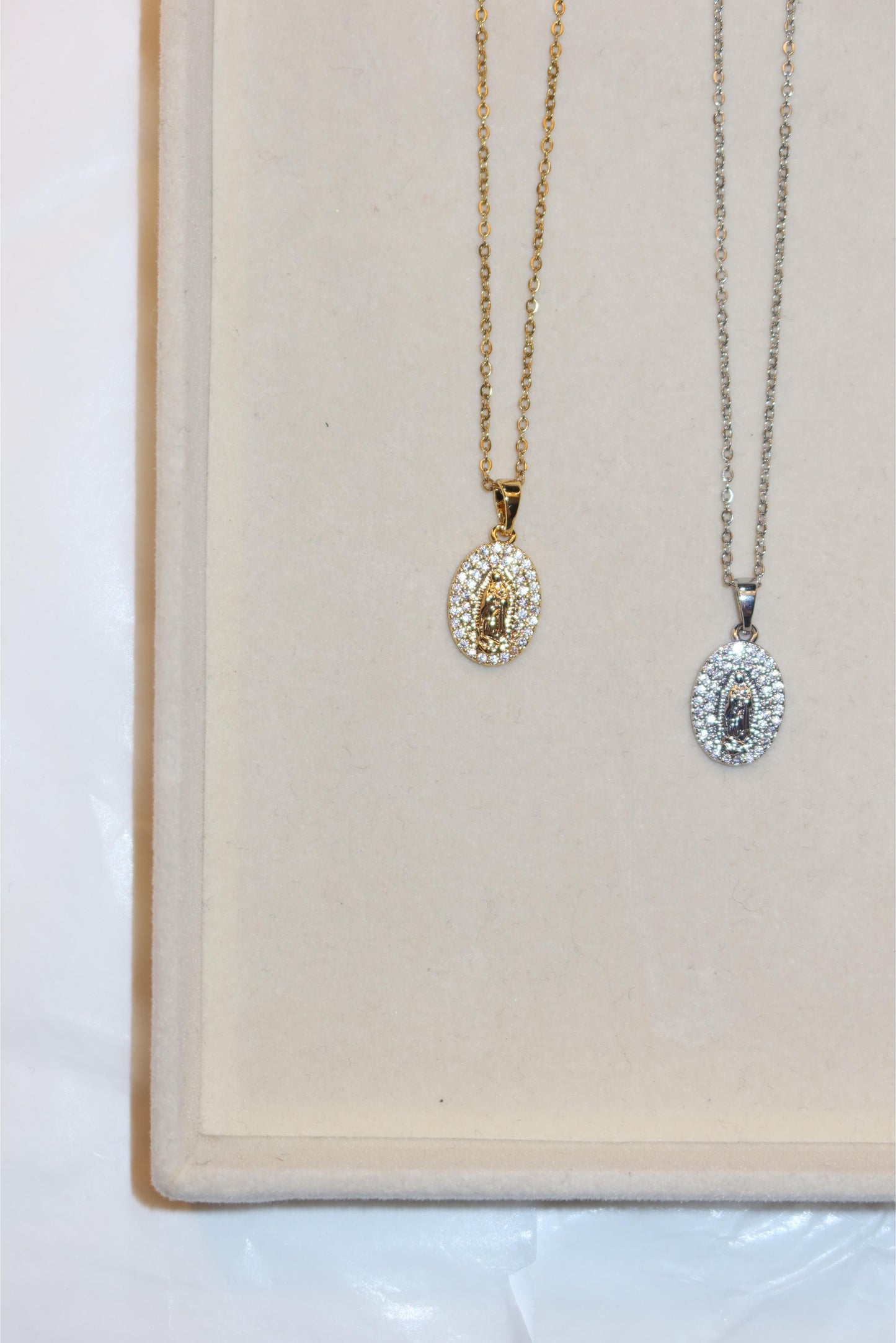 Collana Madonnina brillantini