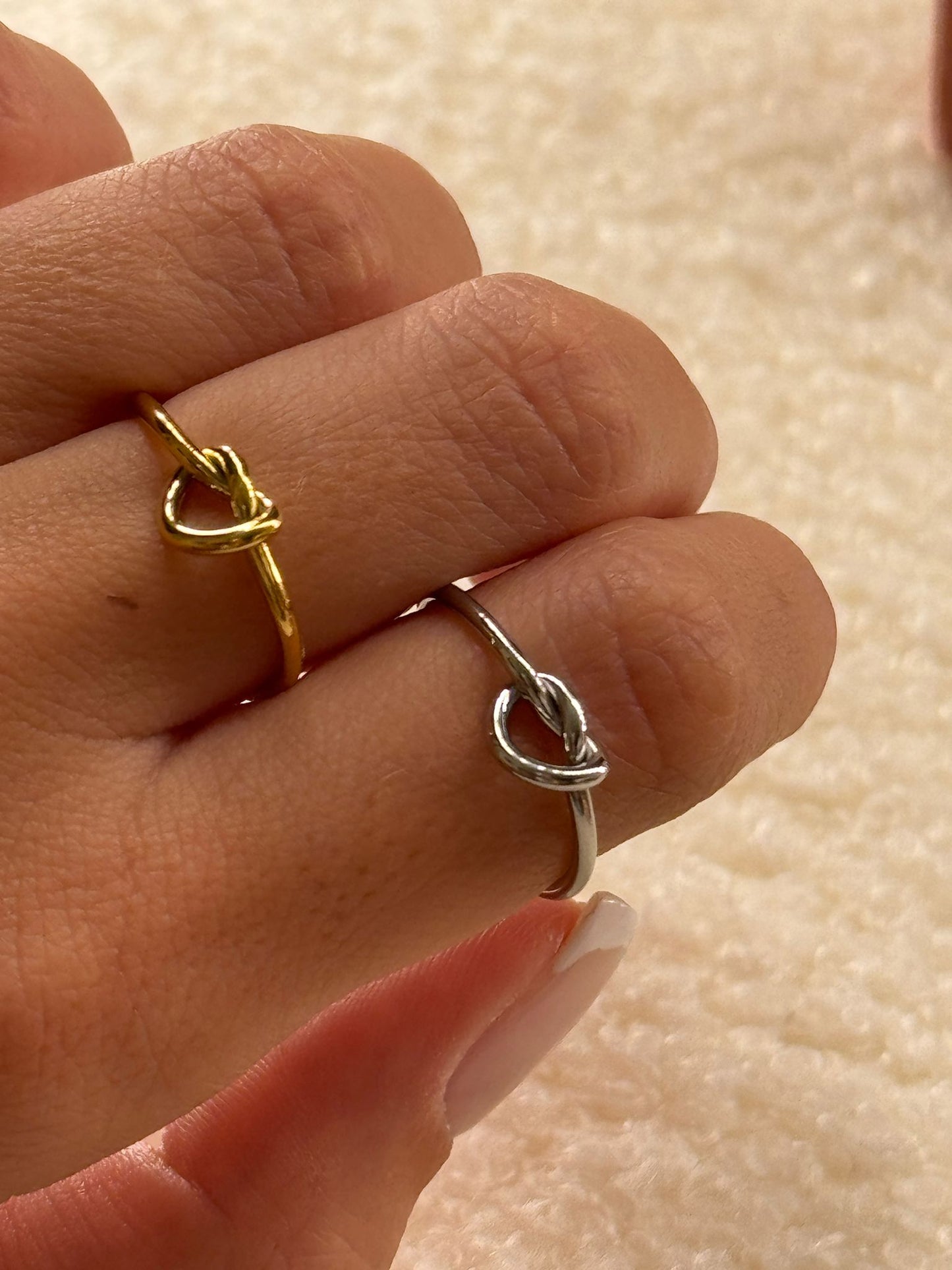 Anello nodo sottile
