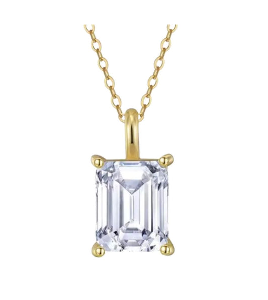 Collana punto luce taglio Esmerald in Moissanite
