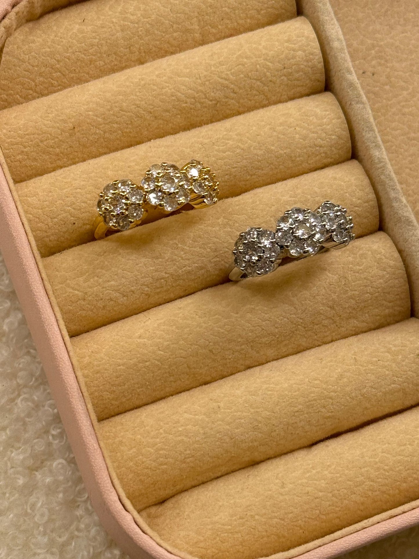 Anello Trilogy fiore