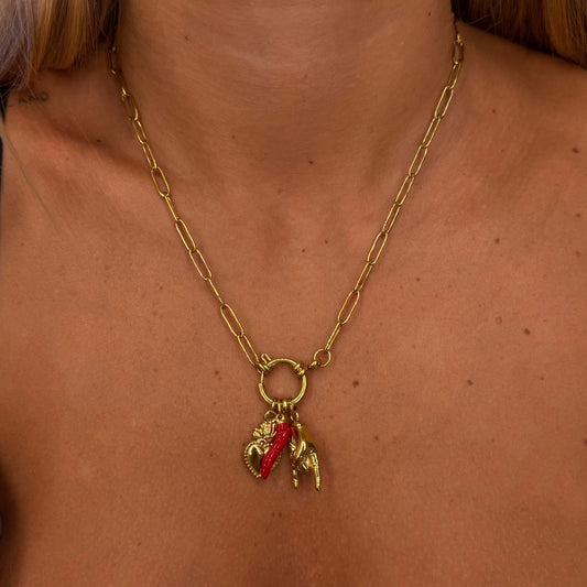 Collana scaramanzia