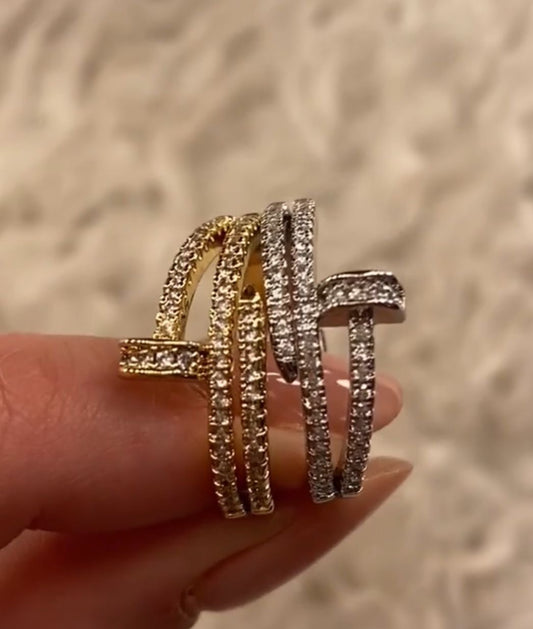 Anello chiodo con brillantini