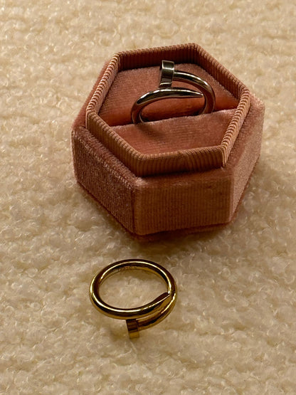 Anello chiodo