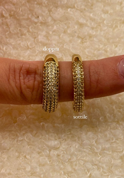 Anello mezza veretta bombata brillantini doppia